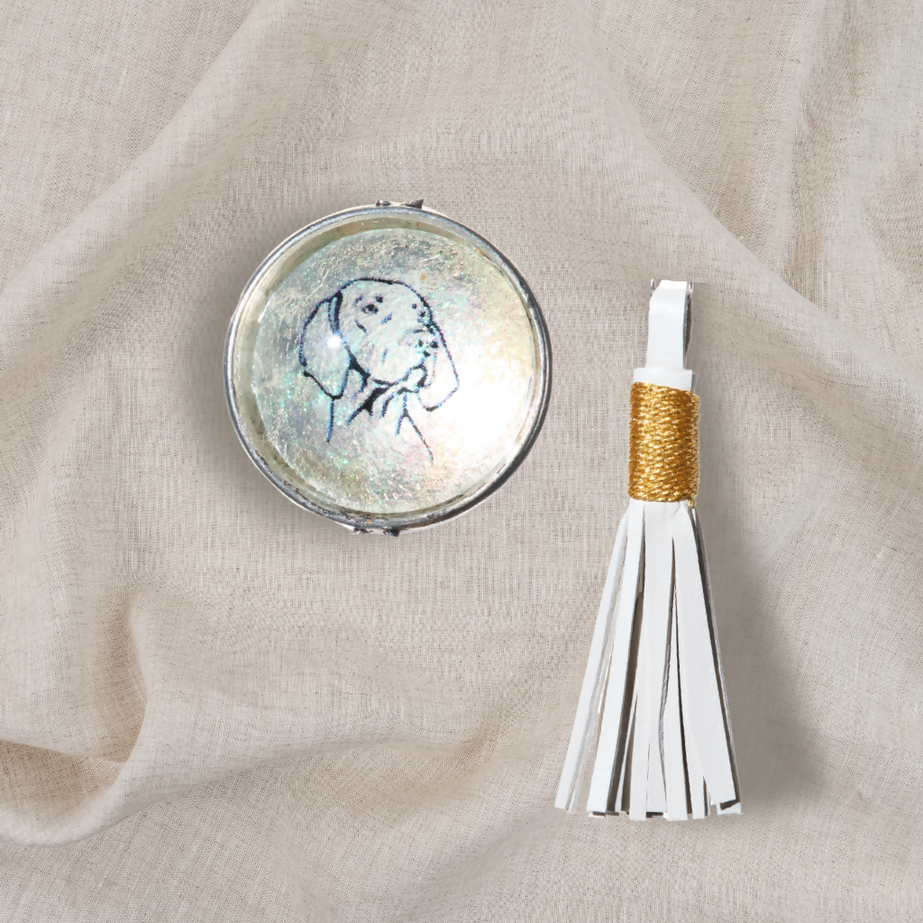 Vizsla Accessory Pendant with Leather Tassel - White / Gold