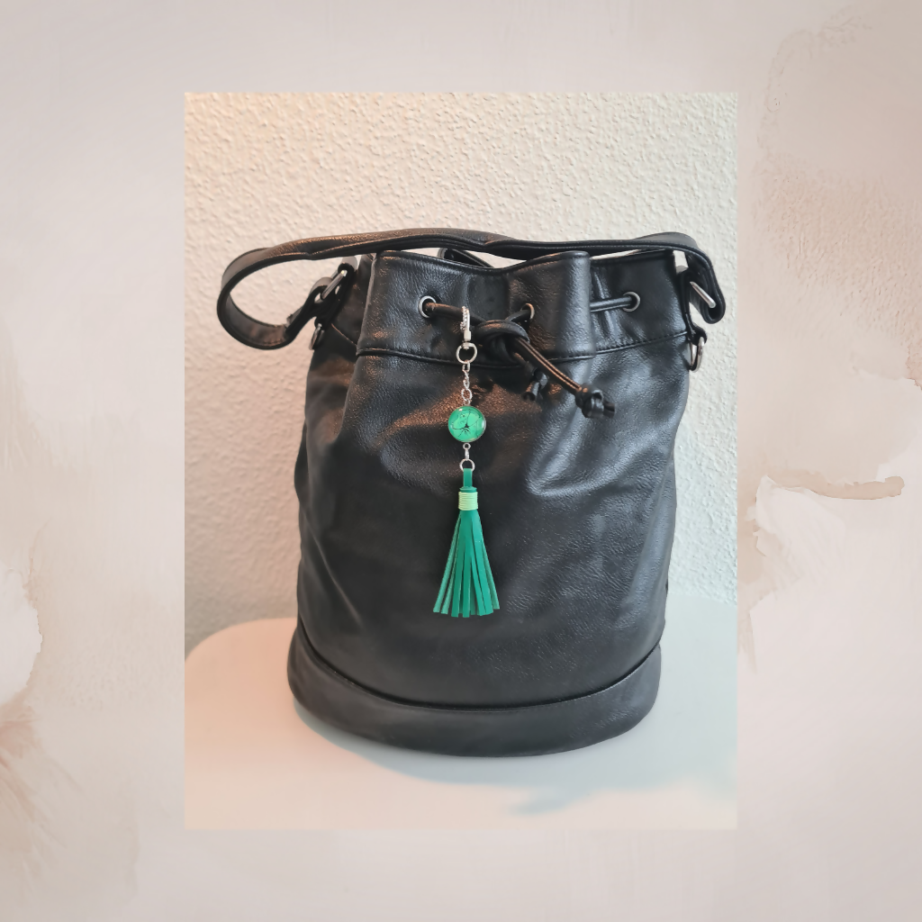 Colgante accesorio Vizsla con motivo de perro + borla de cuero